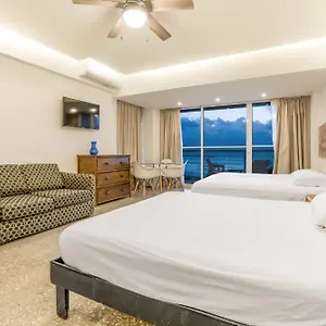 lujoso-apartamento-frente-al-mar.quintano-roohotels.com/